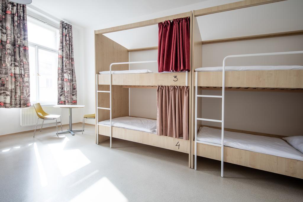 Hostel Post *